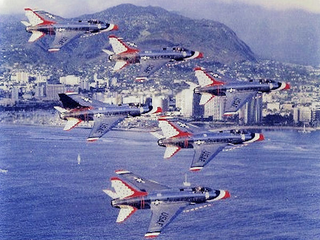 Illustration for article titled A Brief Primer on the USAF Thunderbirds